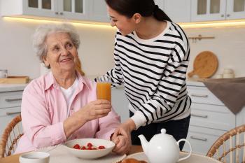 Home care supports healthy meals, routines, and better nutrition for seniors living at home